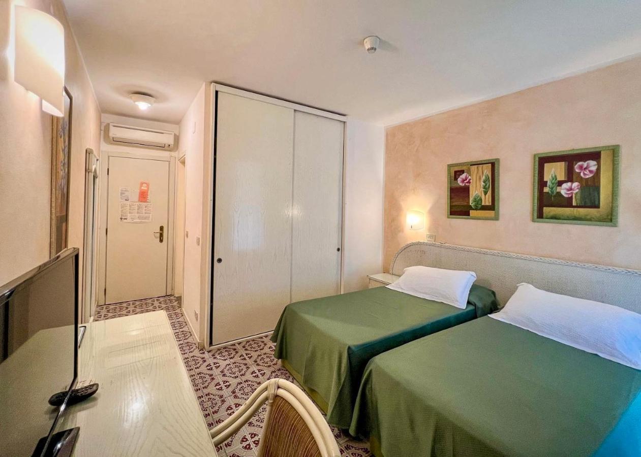 Hotel Meridiana Marina di Campo Kültér fotó