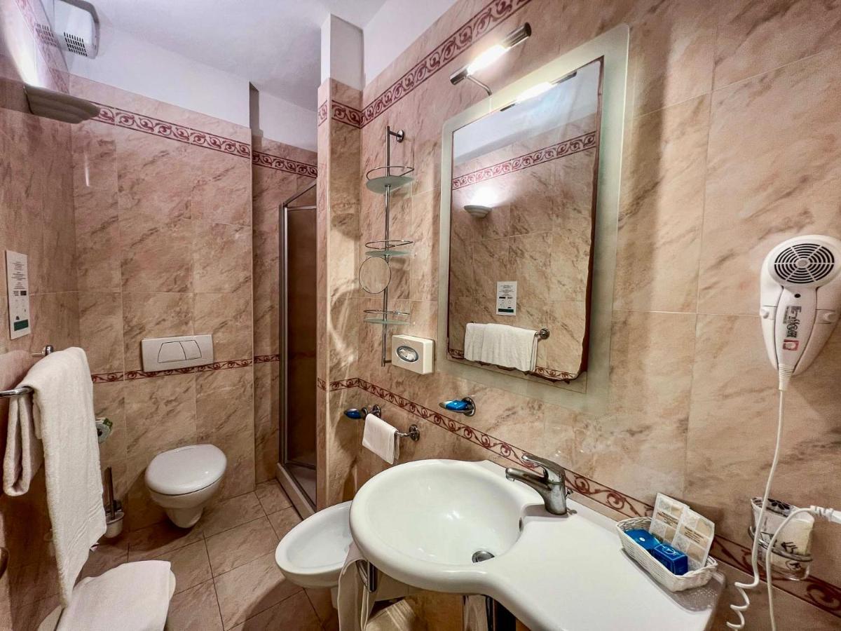 Hotel Meridiana Marina di Campo Kültér fotó