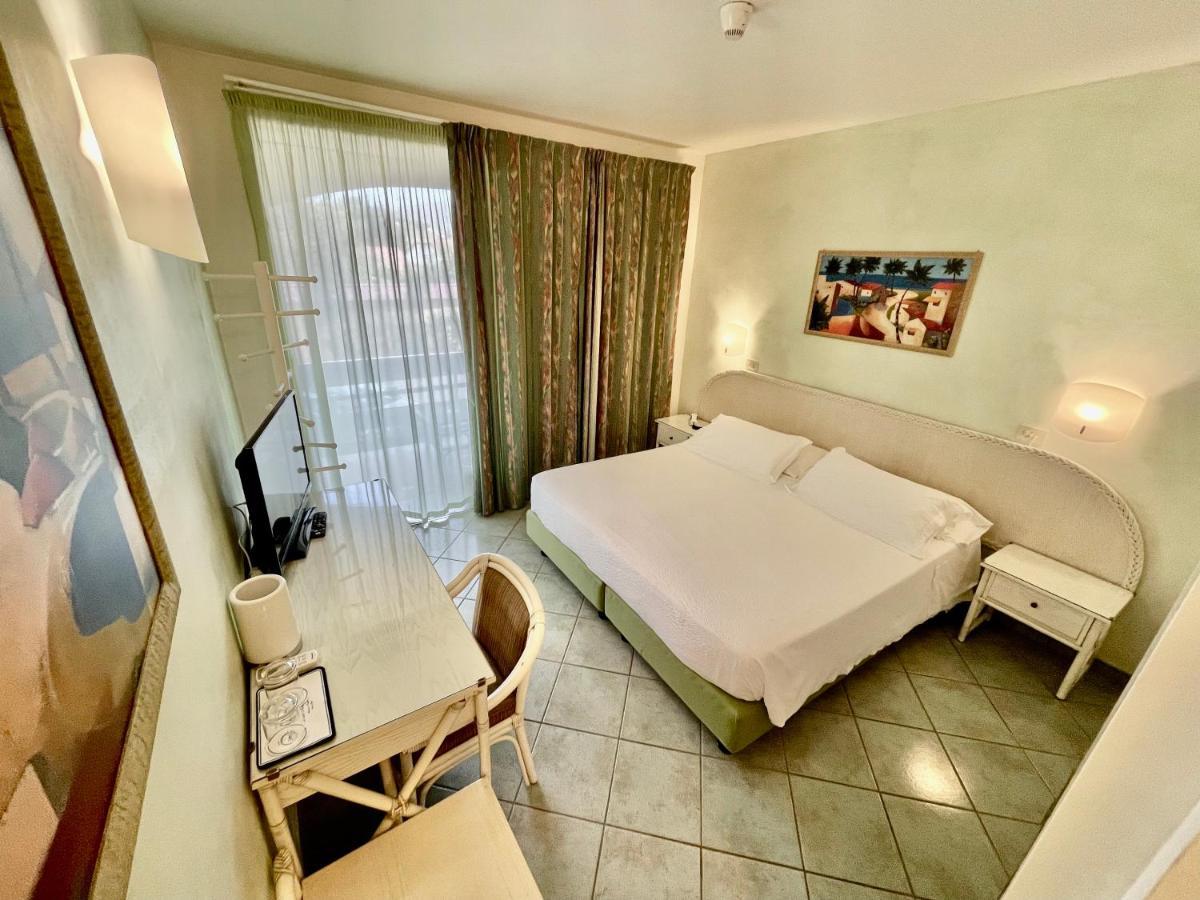 Hotel Meridiana Marina di Campo Szoba fotó