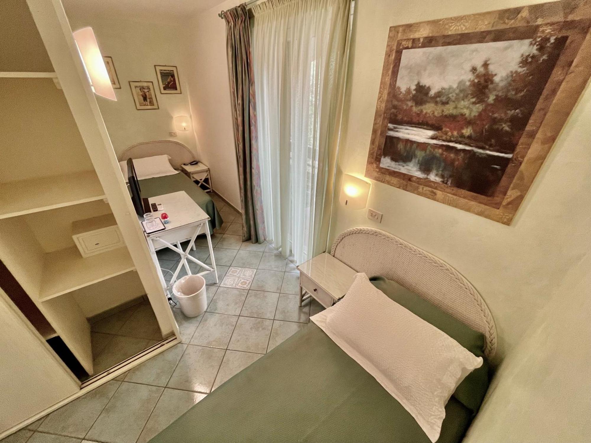 Hotel Meridiana Marina di Campo Szoba fotó