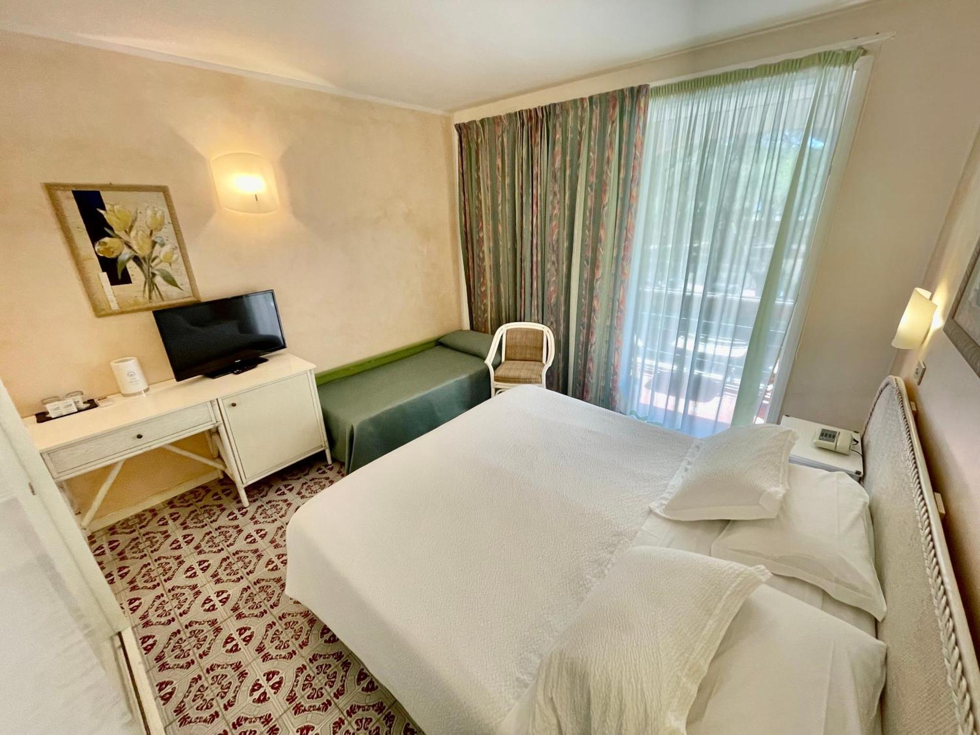 Hotel Meridiana Marina di Campo Szoba fotó